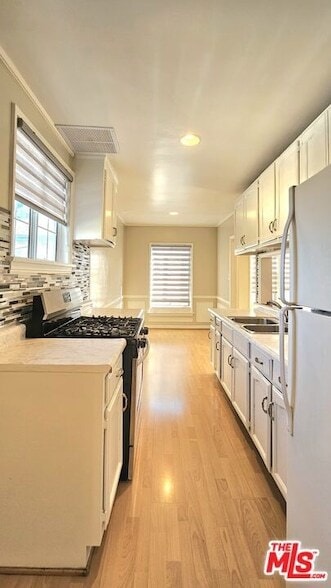 Building Photo - 1022 S Norton Ave