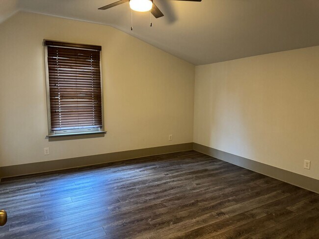 Building Photo - 1707 Hillside Ave