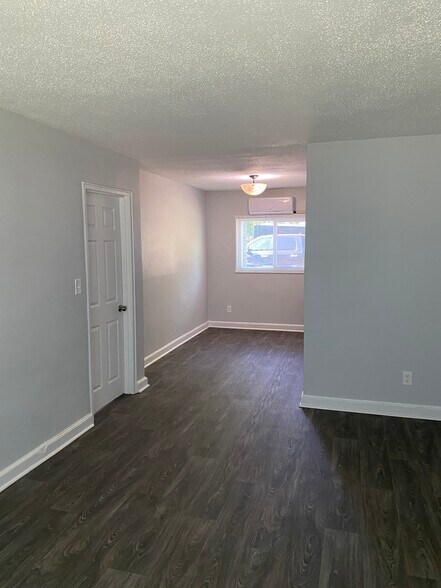Building Photo - 3415 Gilmer Ct