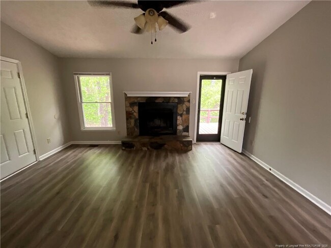 Building Photo - 929 Kennesaw Dr