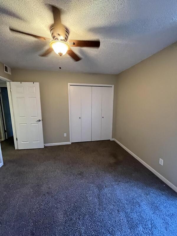 Building Photo - 710 E 200 S