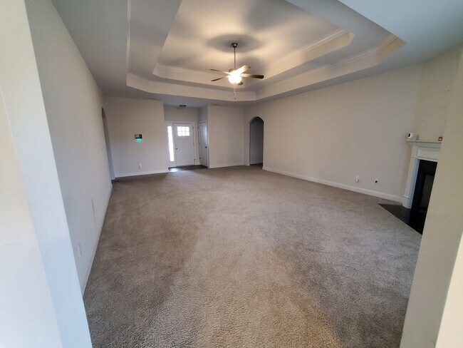 Building Photo - 600 Unity Ct