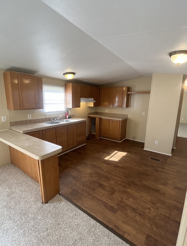 Building Photo - 2 Bed 2 Bath Mobile Home