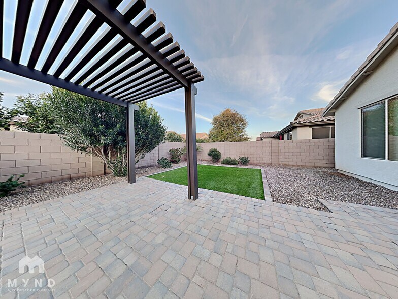 Building Photo - 2458 East Anika Drive