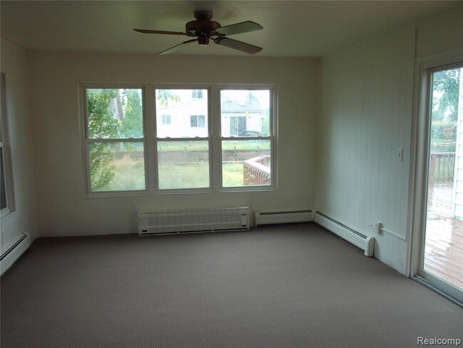 Building Photo - 38014 Mallast St