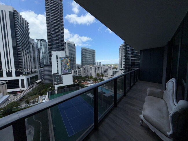 Building Photo - 801 S Miami Ave