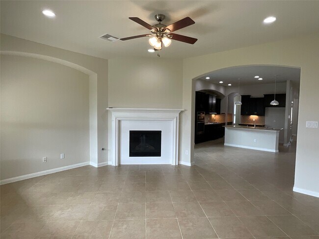 Building Photo - 10022 Western Pine Trail