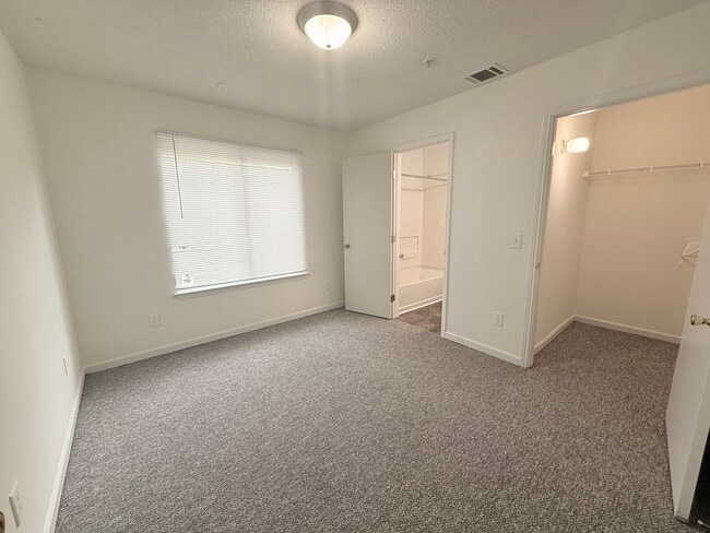 Building Photo - 1511 Graduate Ln