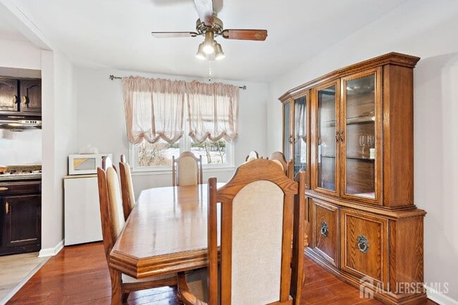 Building Photo - 3 Stafford Dr