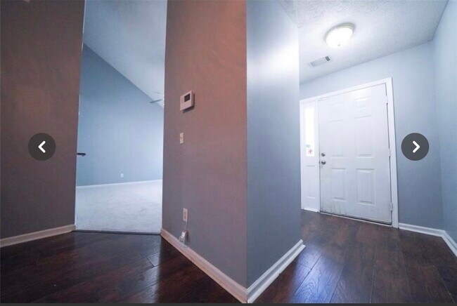 Building Photo - 5958 Sherwood Trace