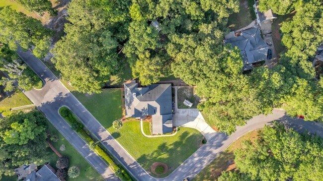 Building Photo - Gorgeously Updated 4 Bed/3.5 Bath in Tranquilla Hall - Buckhead