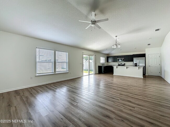 Building Photo - 12292 Orange Grove Dr