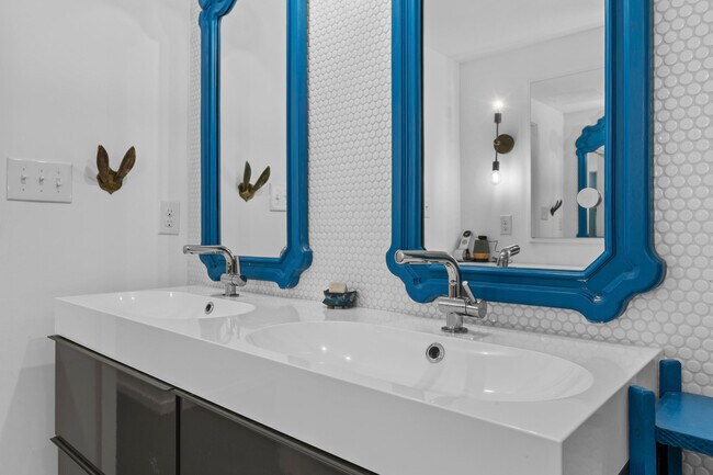 Building Photo - 8039 Old Richmond Rd
