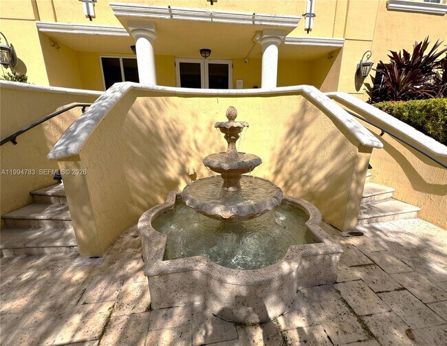 Building Photo - 101 Sidonia Ave