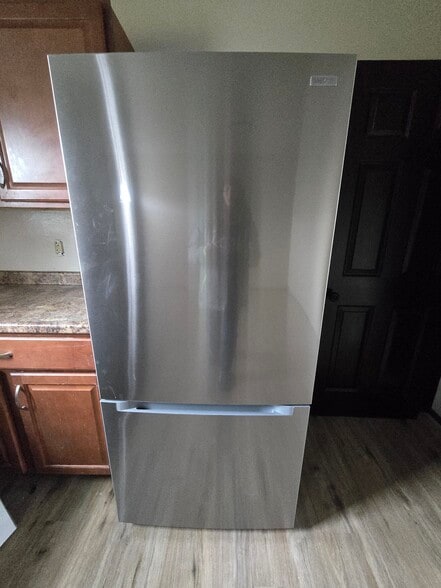 Building Photo - 1409 E 38th St