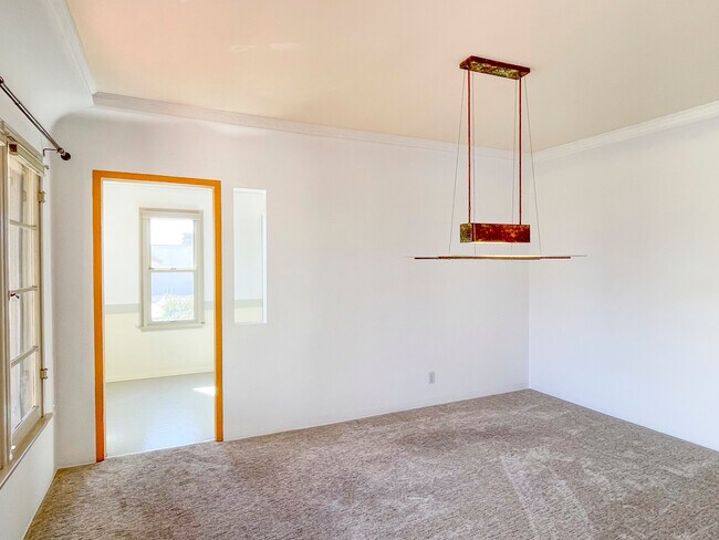 dinning room - 1015 S Stanley Ave