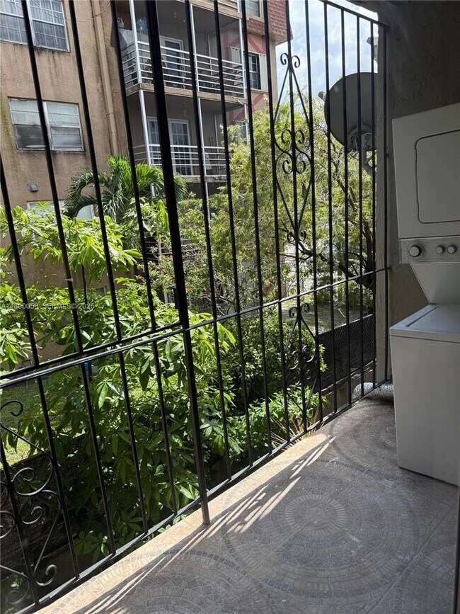 Building Photo - 6625 W 4th Ave