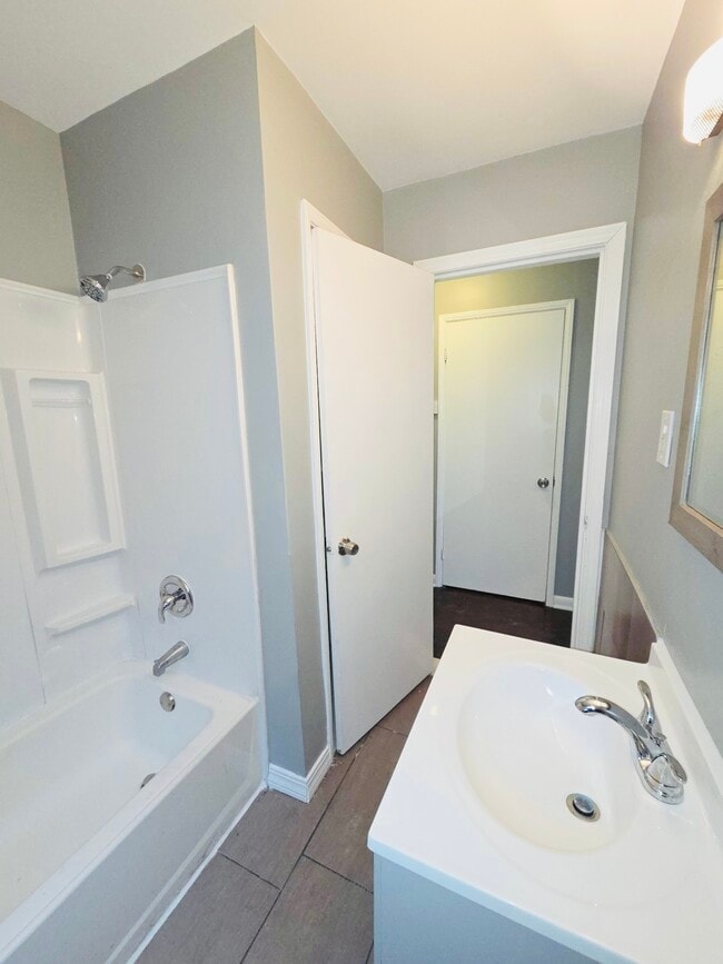 Building Photo - 20243 Westphalia St