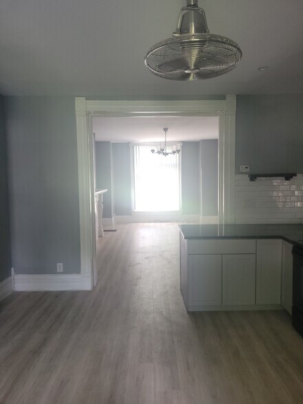 Building Photo - 83 N 22nd St