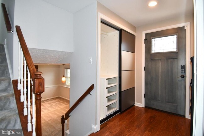 Building Photo - 8844 Mourning Dove Ct