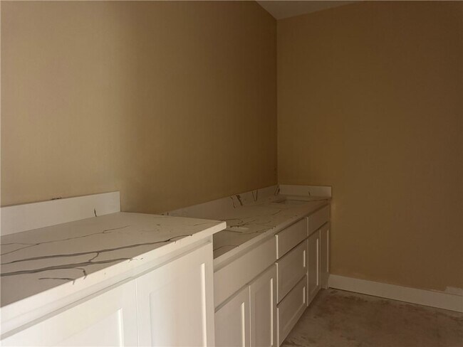 Building Photo - 807 S Coulter Dr