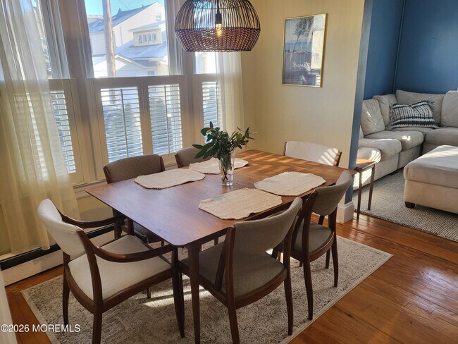 Building Photo - 80 Heck Ave