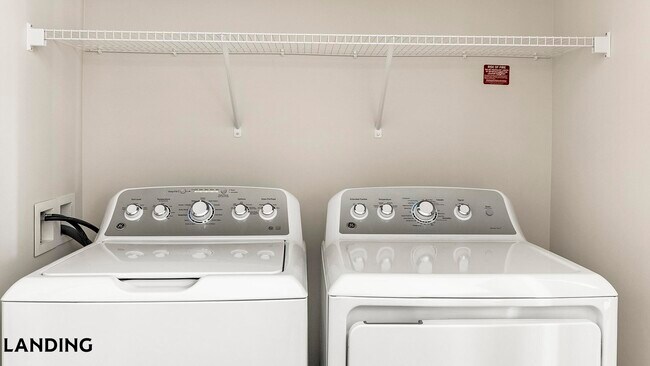 Building Photo - 556 Martin Rd SW