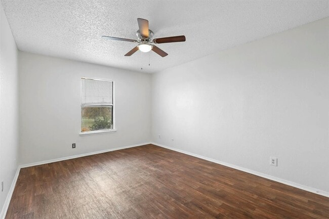 Building Photo - 6188 Vega Dr