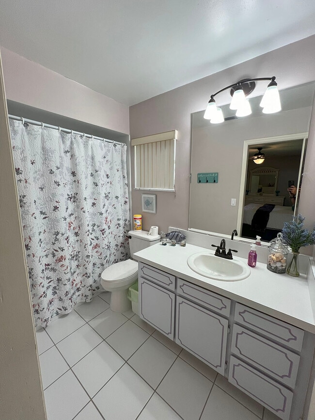 Building Photo - 8715 SE Alabama Pl