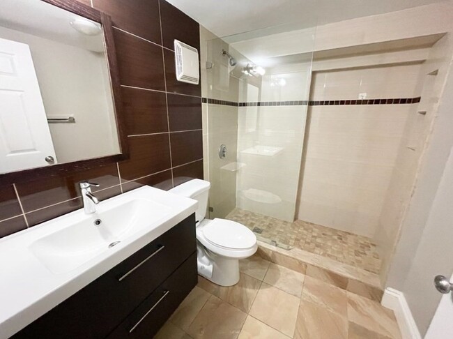 Building Photo - 51 Greenwich St