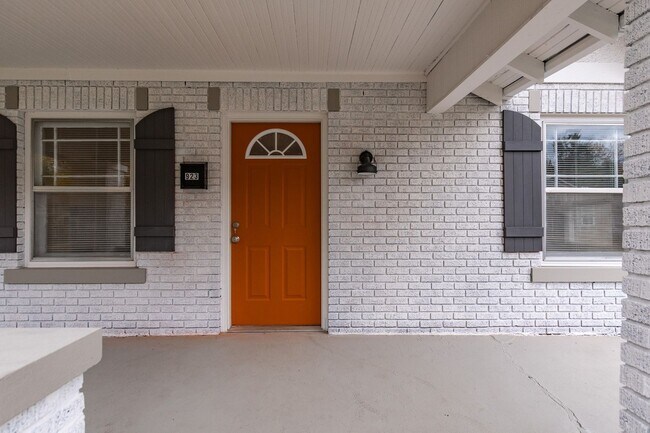 Building Photo - PRE-LEASING