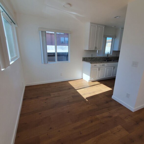 Building Photo - 7119 Mountain View Ave