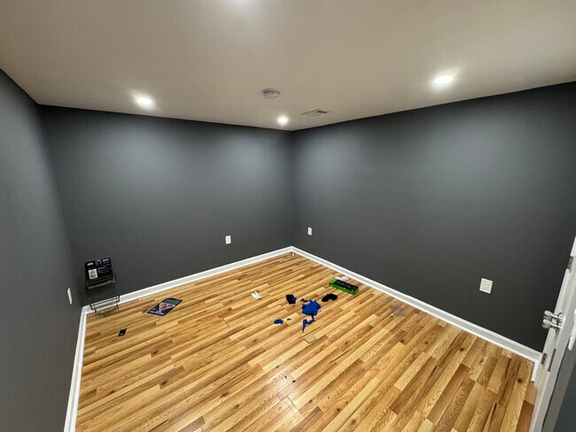 Building Photo - 8407 Finlay Ct