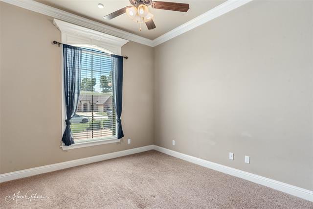 Building Photo - 1013 Green Wood Cir