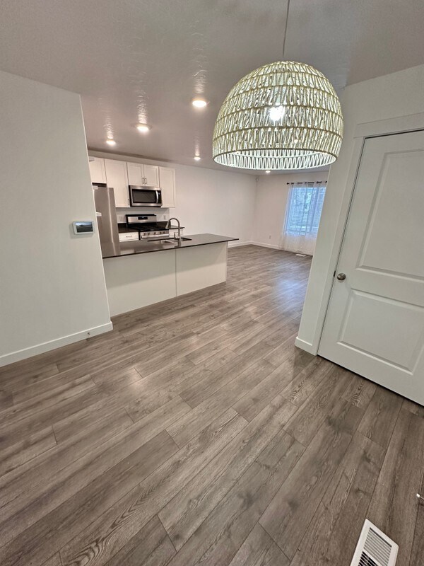 Building Photo - 44 N Voyager Ln