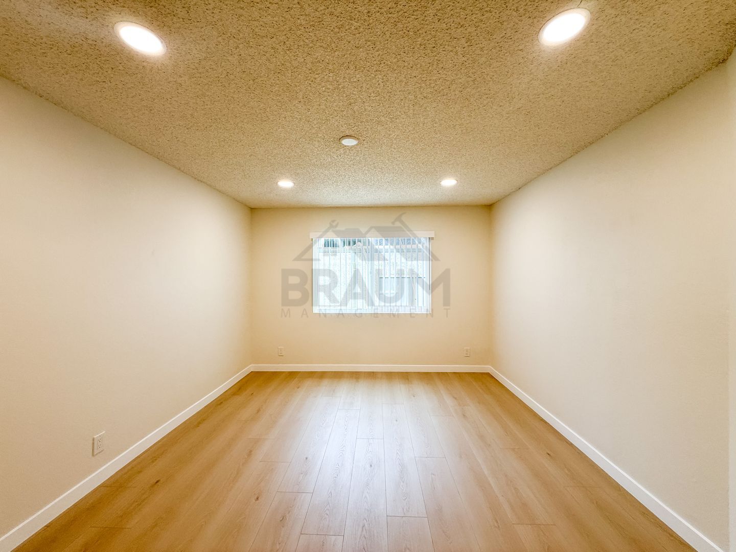 Building Photo - 4638 Tilden Ave