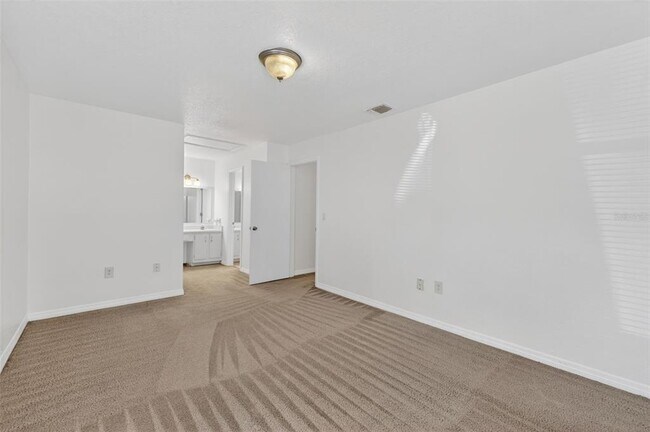 Building Photo - 625 Trinidad Ct