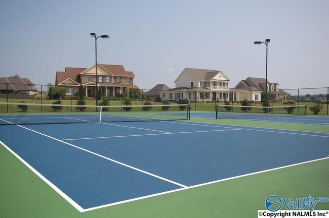 Building Photo - 407 E Mossyleaf Dr SW