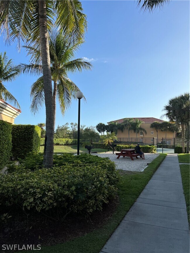 Building Photo - 8754 River Homes Lane