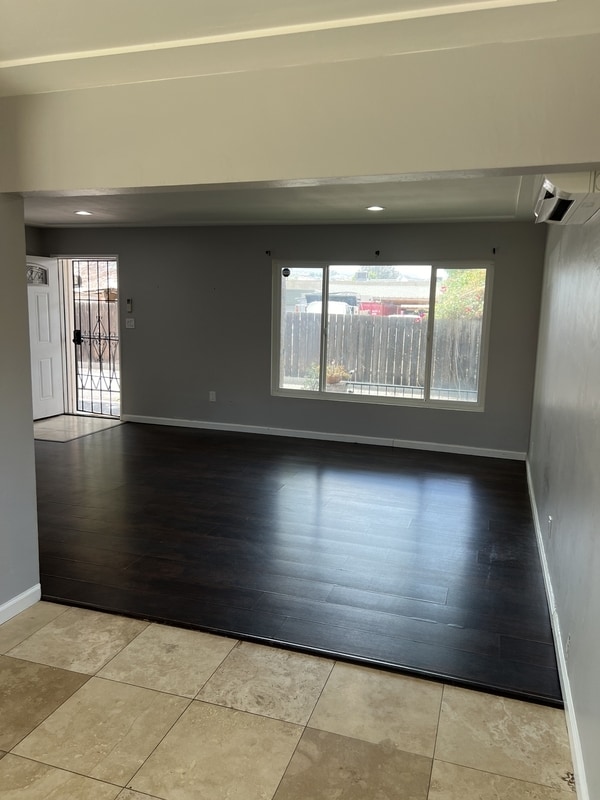 Building Photo - 8557 Paseo Dr