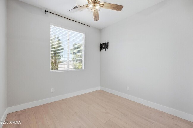Building Photo - 4248 S Mariposa Dr