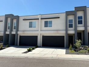 Building Photo - 1943 W 250 S