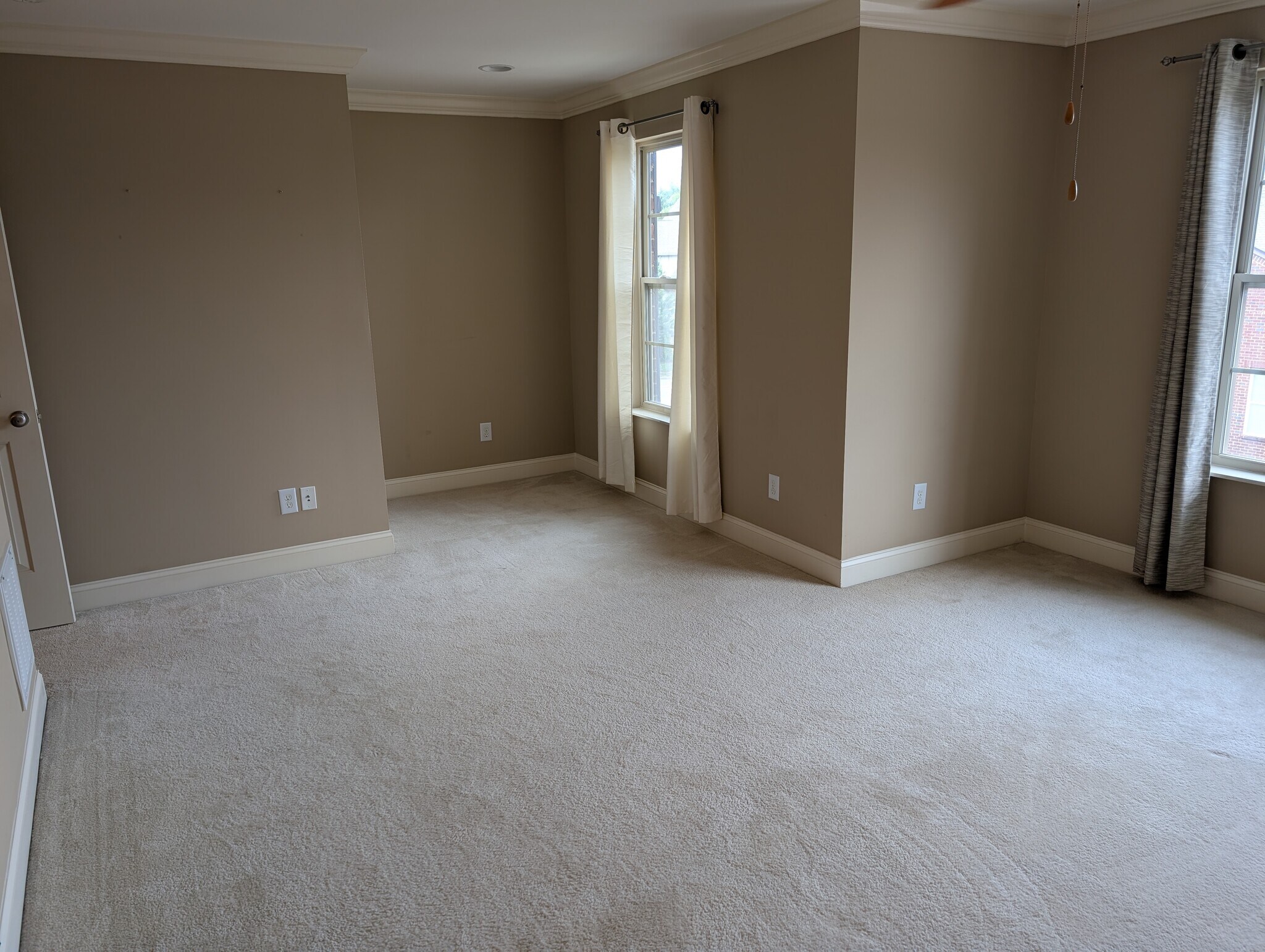 Building Photo - 419 Waterbrook Dr