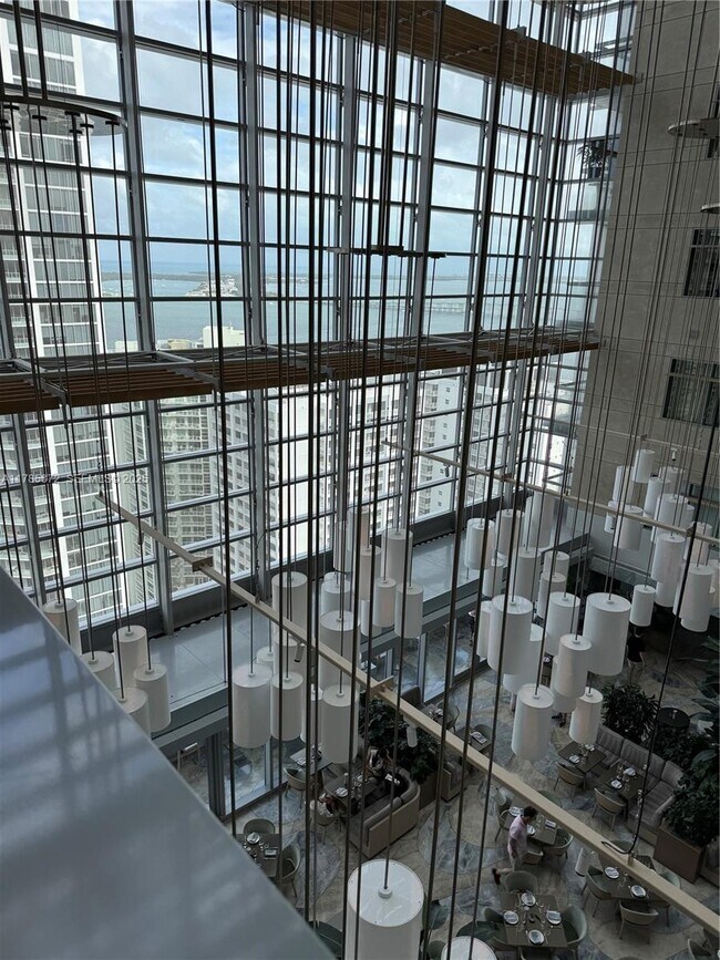 Building Photo - 1395 Brickell Ave