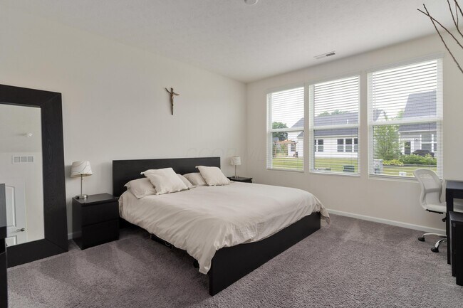 Building Photo - 6724 Cat Singer Cir