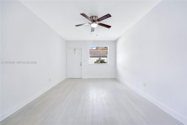 Building Photo - 15991 NE 18th Pl