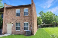 Building Photo - 2663 Toulon Dr