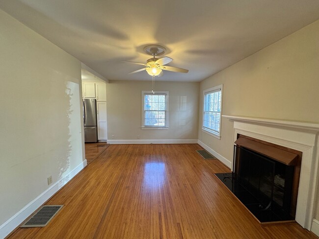 Building Photo - East AVL - Newly Renovated Older Home Feat...