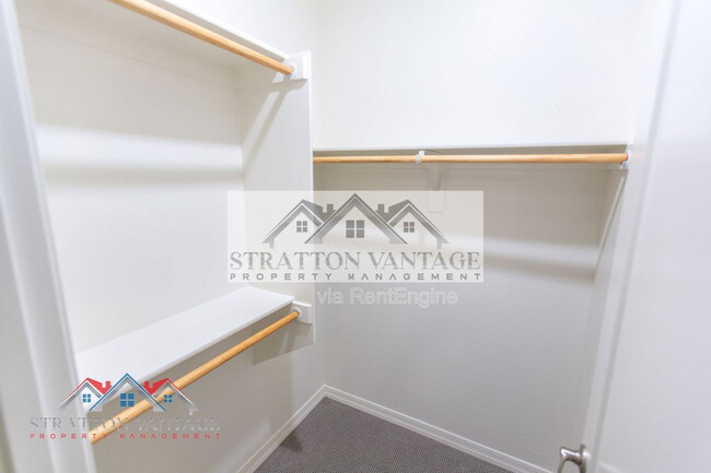 Building Photo - 1953 W Kinfield Trail