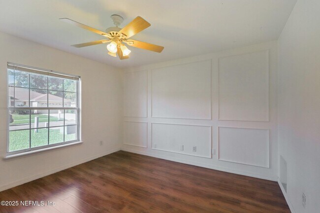Building Photo - 350 Turtle Dove Dr